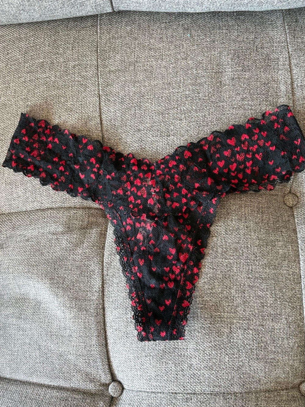 Victoria's Secret The Lacie Posey Lace Thong Panty Black Whimsy Hearts Size M